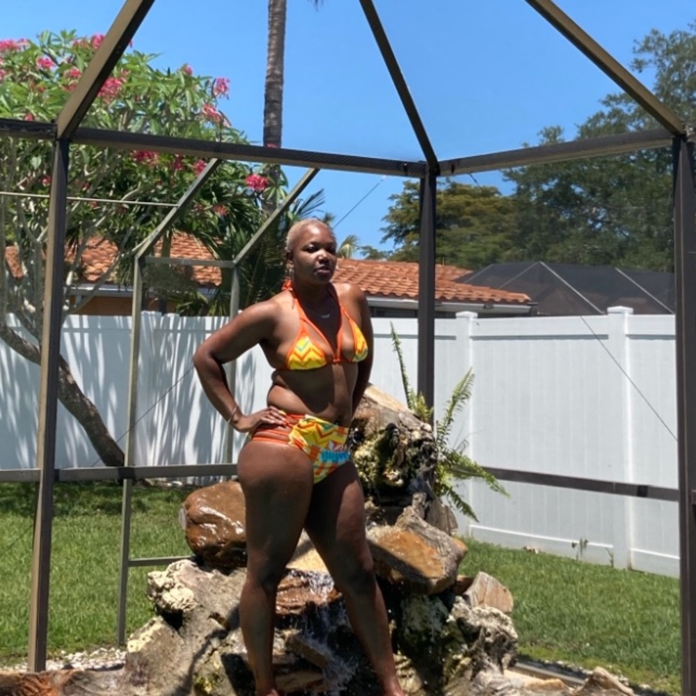 Multicolor Two Piece - Picture 2 of 3